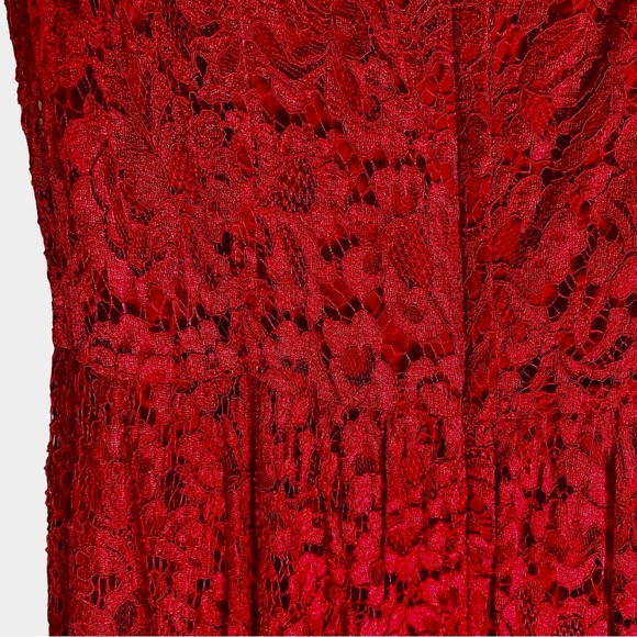 DOLCE & GABBANA RICH RED LACE MIDI FIT & FLAIR DRESS AND FULL SLIP LINER IN SILK - Picture 16 of 16
